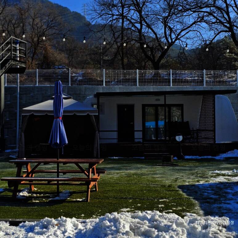 더 클리프 카라반 캠핑장