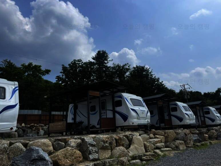 트라움 풀 빌라 글램핑&카라반