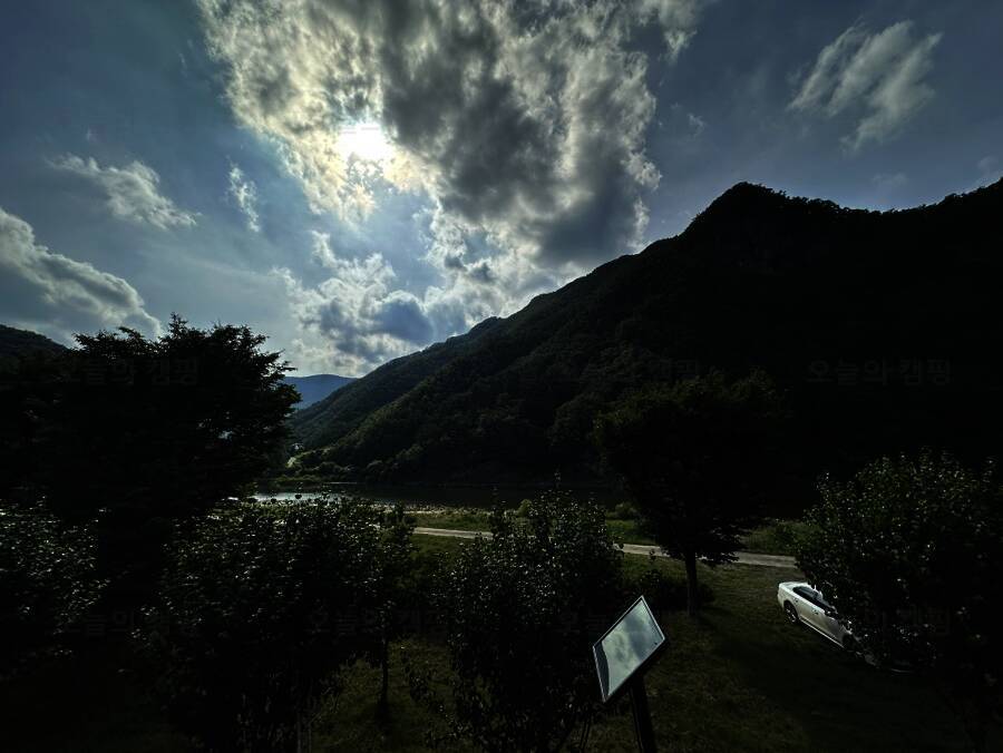 꿈꾸는 강 펜션 & 카라반