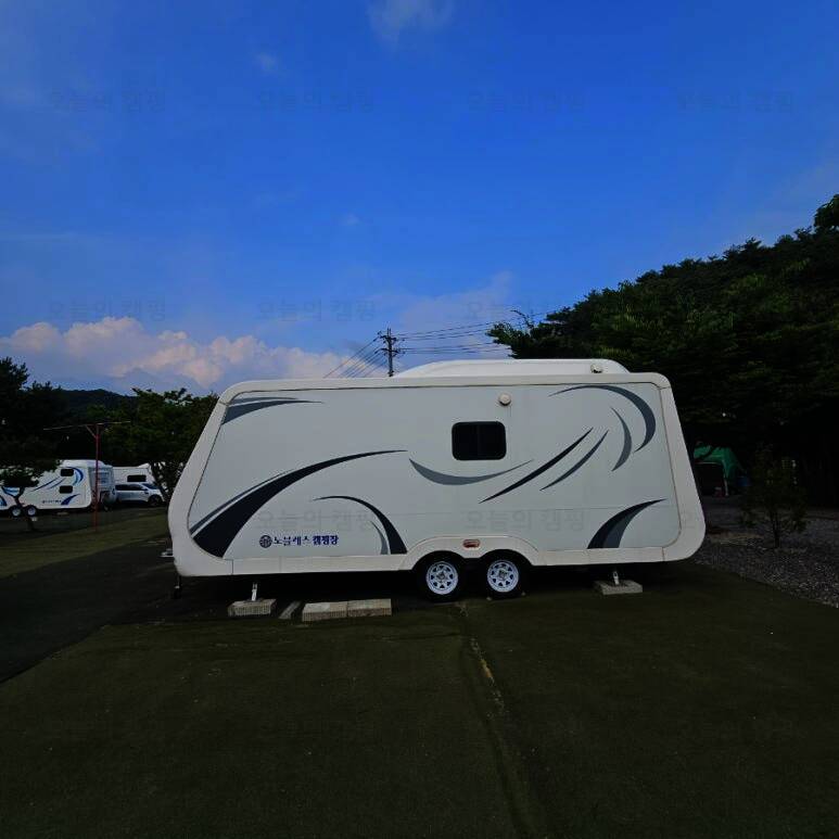 노블레스 글렘핑 카라반