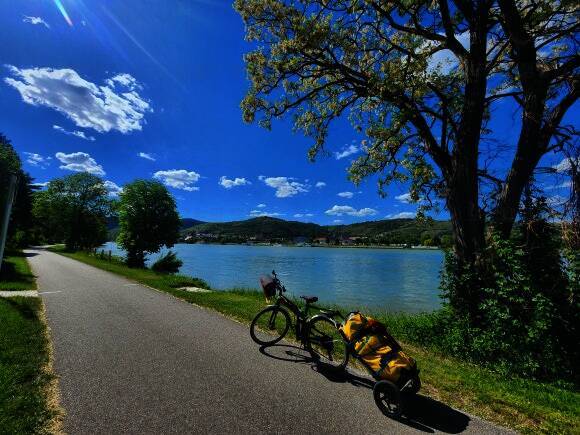 (주)구들택 겨울숲 지점